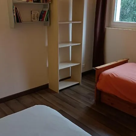 Location Rez De Maison Dans Quartier *